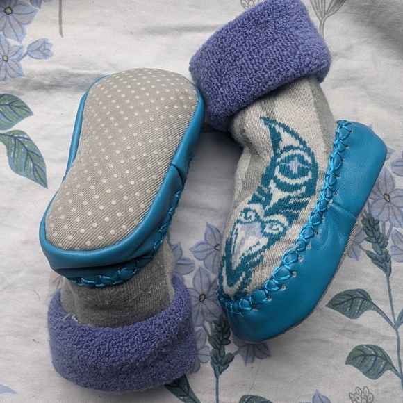 Other - Tlingit Native Alaskan Blue and Purple Baby Booties 6m-9m Tlingit Line Form